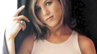 بڑے بوسمڈ brunette ک ...